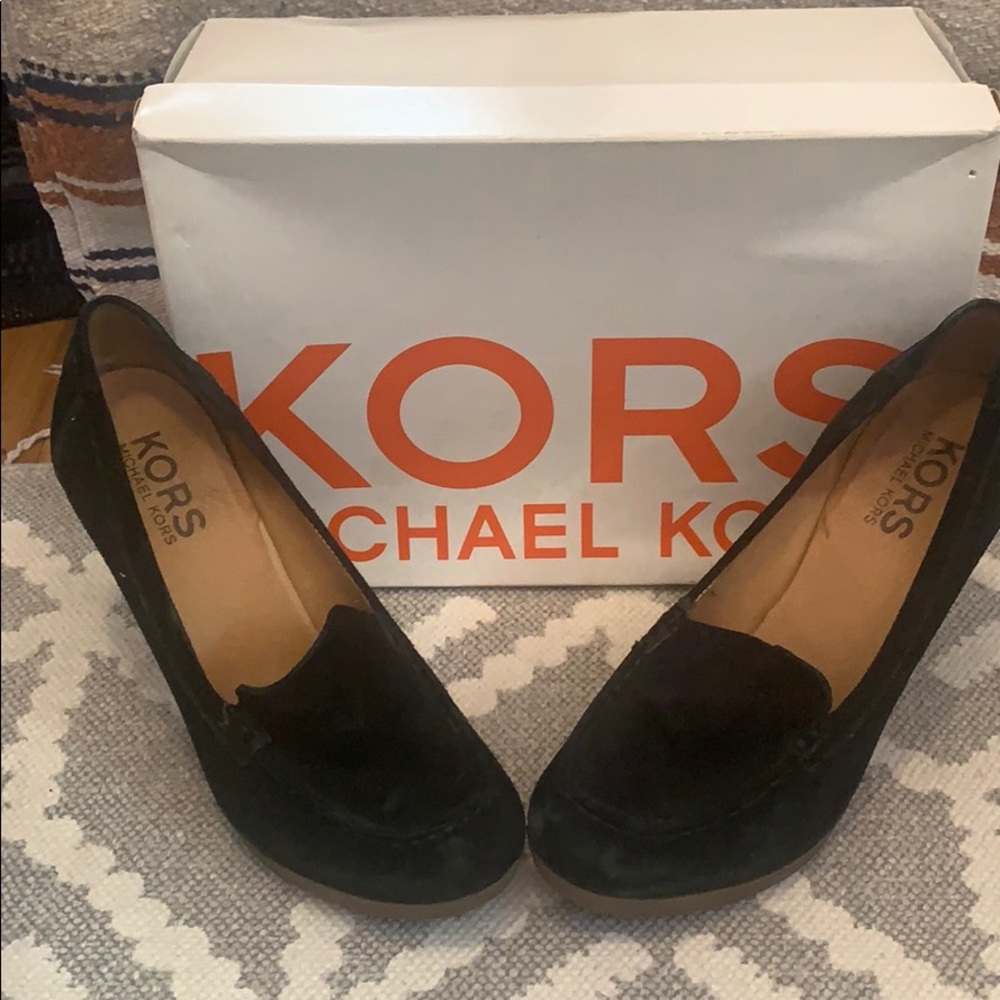 Michael Kors Dolly Suede heels sz 9